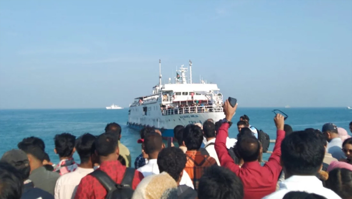 শেষ হলো চলতি মৌসুমের ভ্রমণ, সেন্ট মার্টিন ছেড়েছে পর্যটকবাহী জাহাজ